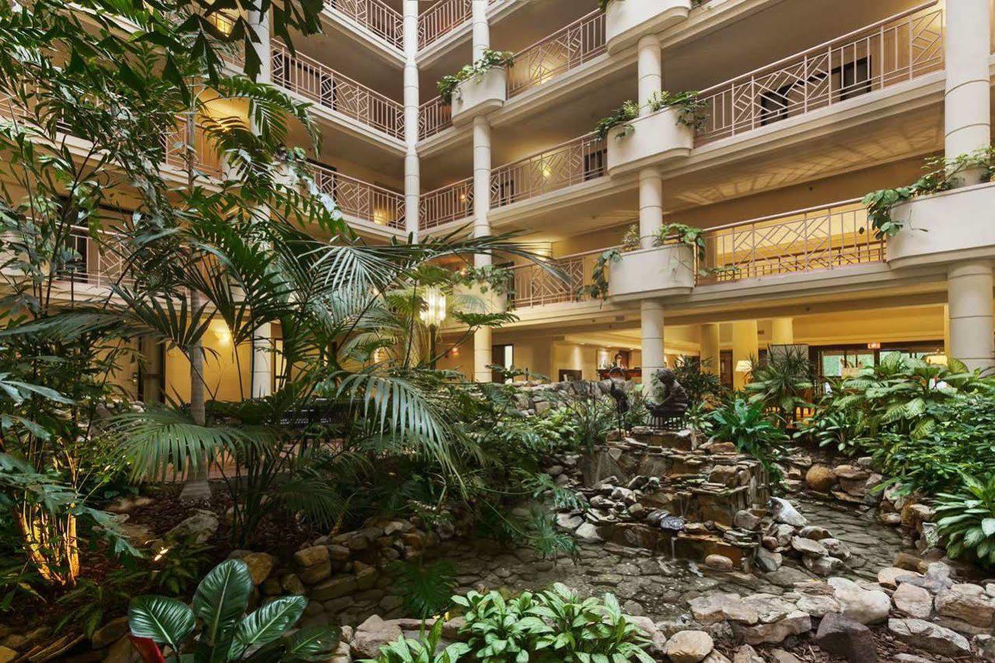 Embassy Suites By Hilton Richmond Dumbarton Eksteriør bilde